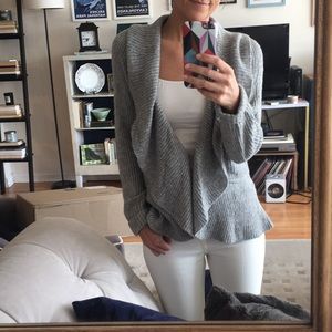 Awesome White House / Black Market Cardigan!